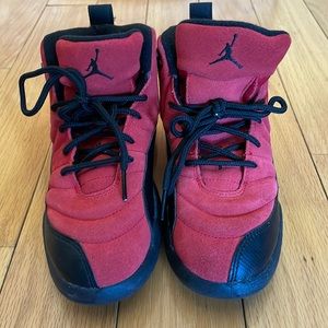 Authentic red and black Jordan’s in great condition.                      ❤️🖤